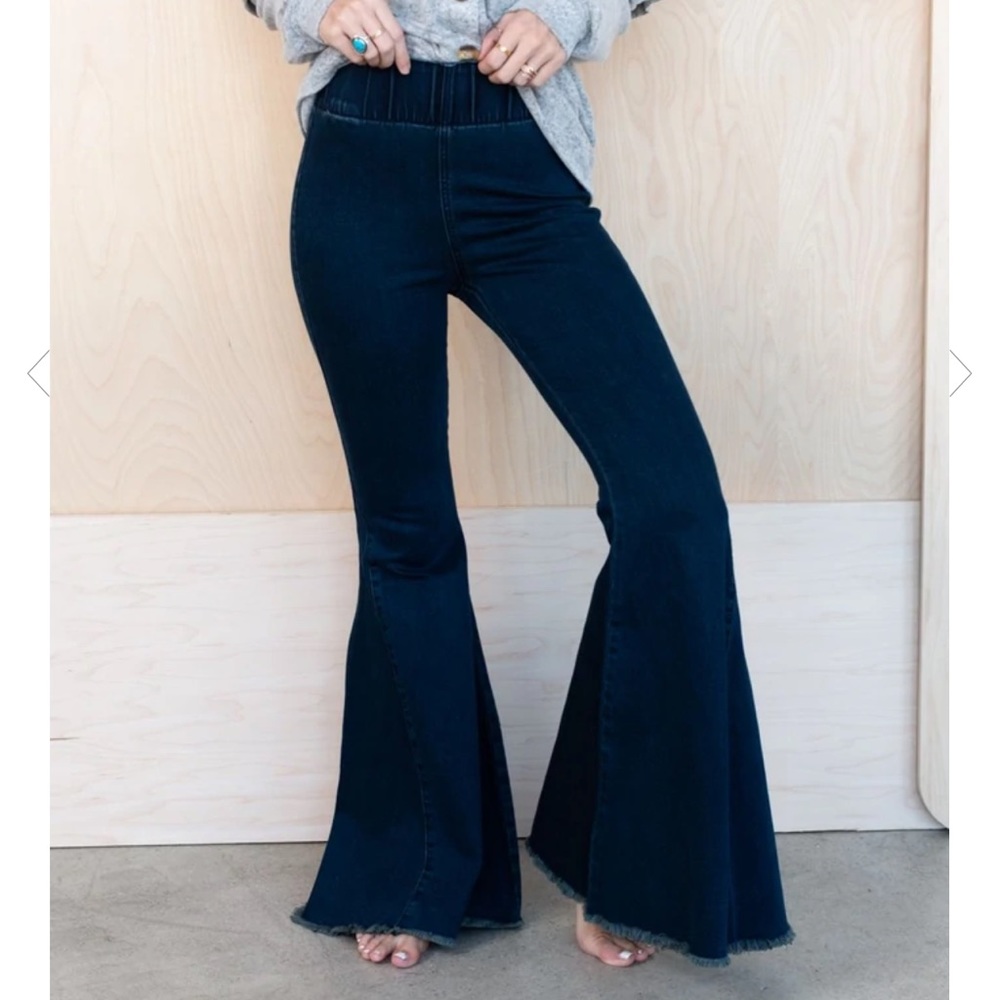 Size Small (fits 1-5) Dark Denim Stretchy Boutique Bell Bottoms